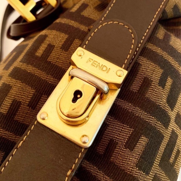 ❌SOLD ❌ Fendi Boston bag vintage Zucca 2 way Satchel - Picture 4 of 10